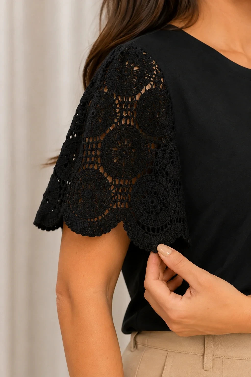 Blusa com Manga em Crochê Geisa