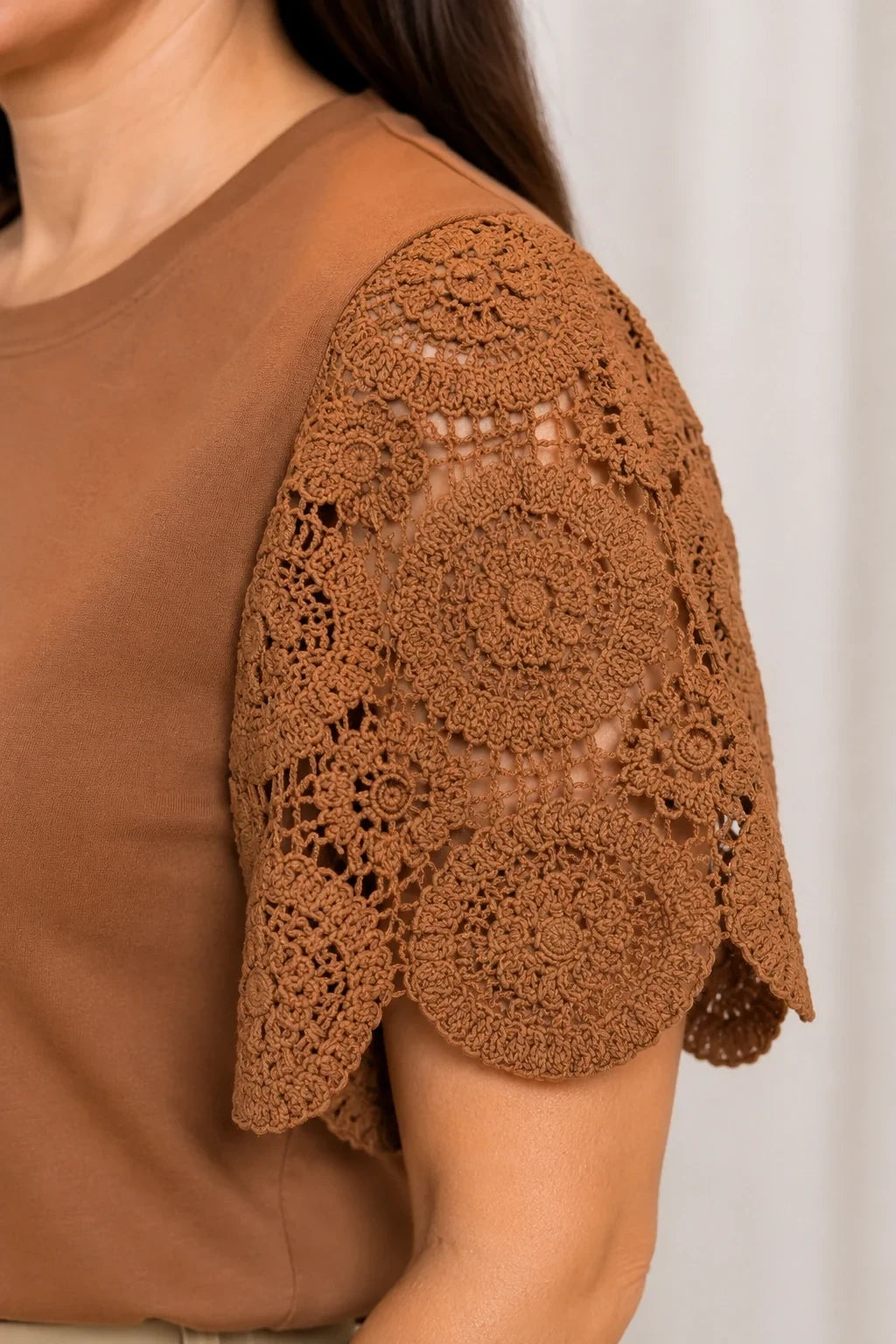 Blusa com Manga em Crochê Geisa